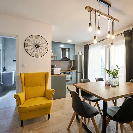 Martello Forest View * Πόρετς