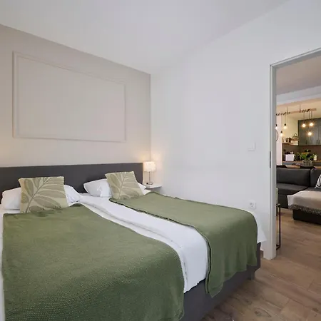 Martello Forest View Apartament *